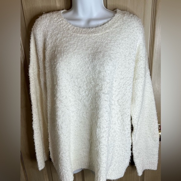 Lands' End White Fuzzy Sweater Size M - Picture 3 of 6